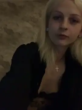 Živá chatovací místnost ElsaSnowxox