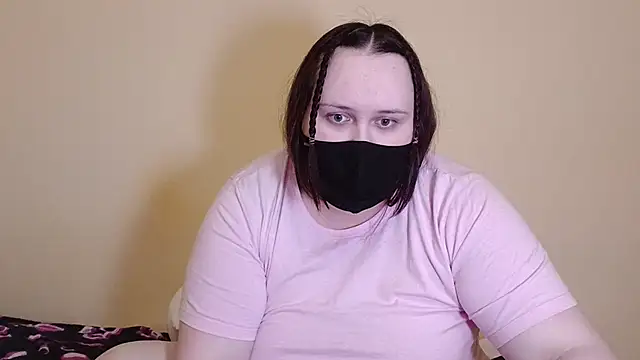 Lyuba_ লাইভ XXX চ্যাট