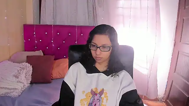 DaliaKhemu Show in webcam