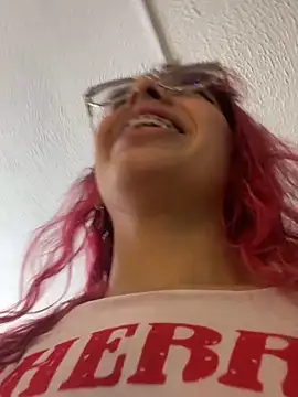 Show de MeraSecretXXX na webcam