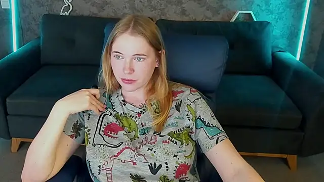 Show modela NikkyReyyy na web-kameri