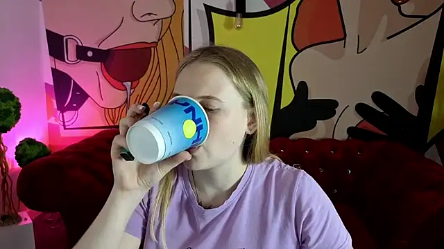 NikkyReyyy's Live XXX Chat