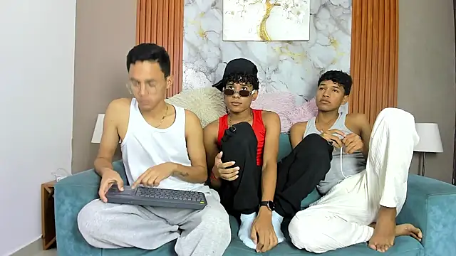 Show de webcam de THREE_BLACK