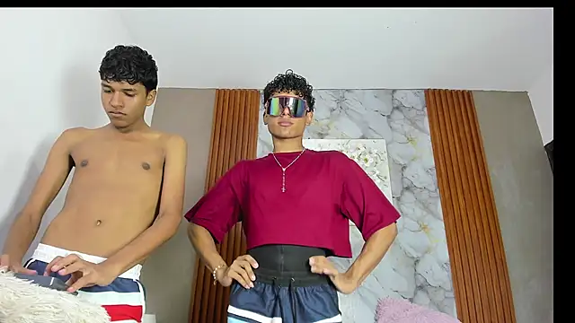 Chat +18 de THREE_BLACK ao vivo