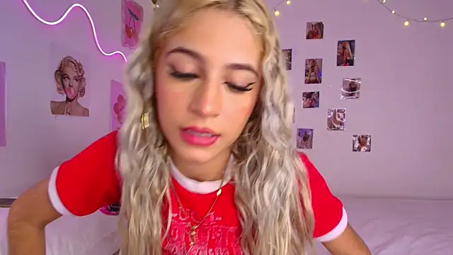 cinniaa_ Chat XXX in diretta