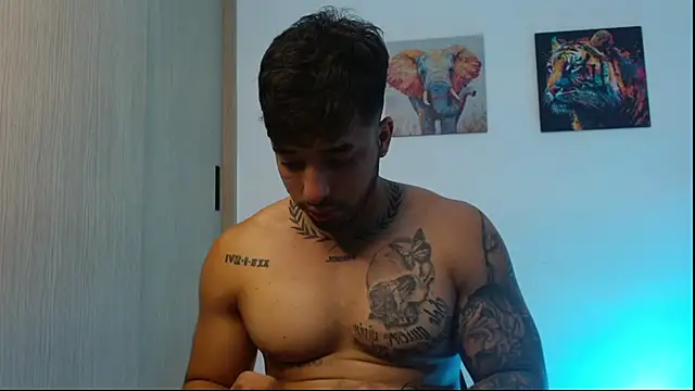 Jacobb_Phoenix Show in webcam