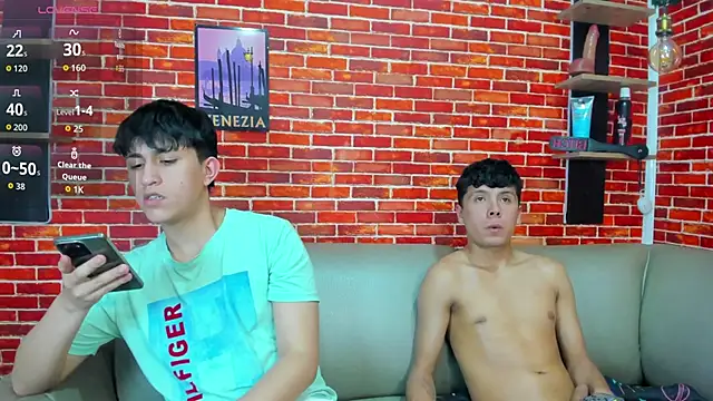 Pertunjukan Kamera Web Hoot_boyss_
