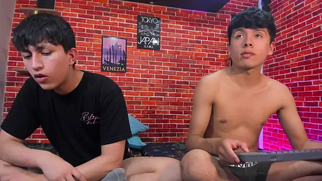 Hoot_boyss_ Webcamshow