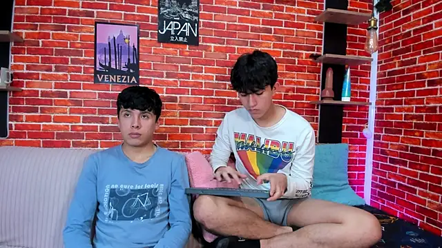 Hoot_boyss_ 网络视讯表演