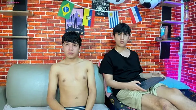 Hoot_boyss_ – webcam-show