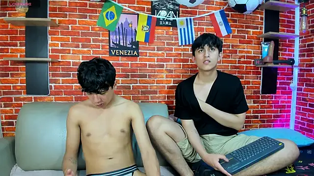 Hoot_boyss_ Adlı Modelin Web Kamerası Şovu