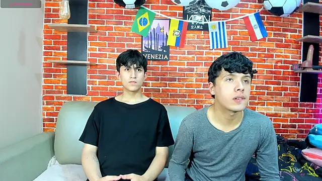 Hoot_boyss_ Adlı Modelin Web Kamerası Şovu