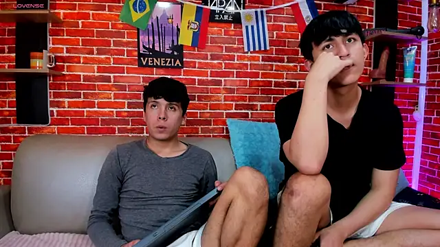 โชว์เว็บแคมของ Hoot_boyss_