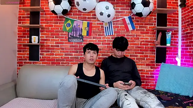 Hoot_boyss_ Webcam Show