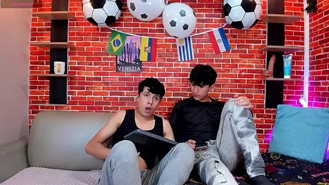 Webkamerová show Hoot_boyss_