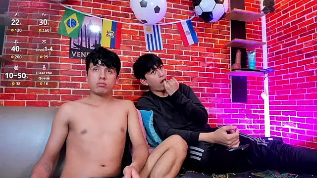 Hoot_boyss_のウェブカメラショー