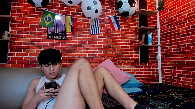 Hoot_boyss_ Show Webcam
