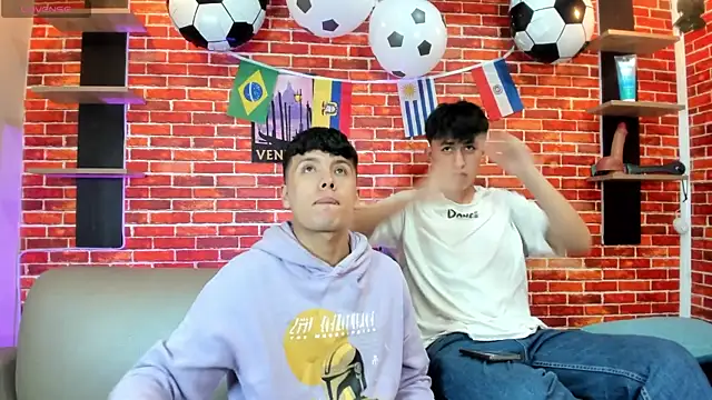 Hoot_boyss_ Adlı Modelin Web Kamerası Şovu