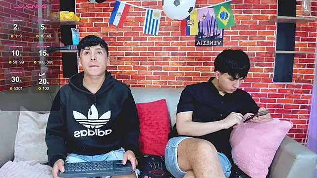 Show de Hoot_boyss_ na webcam