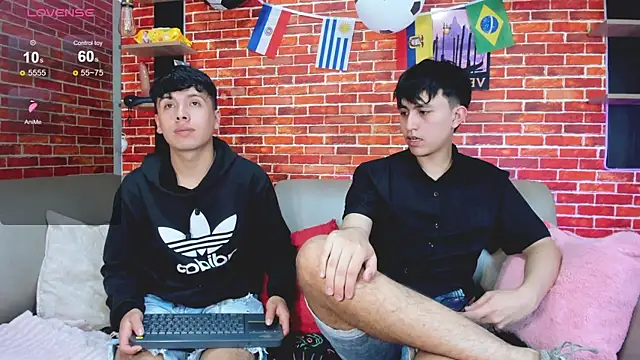 Hoot_boyss_ Show Webcam