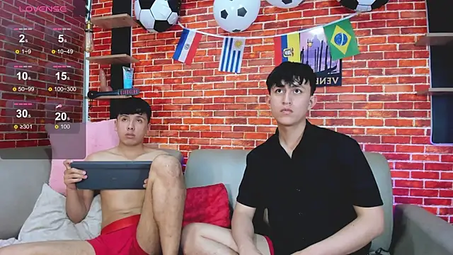 Hoot_boyss_'s Webcam Show