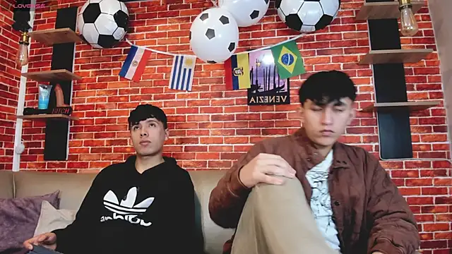 Hoot_boyss_ Adlı Modelin Web Kamerası Şovu