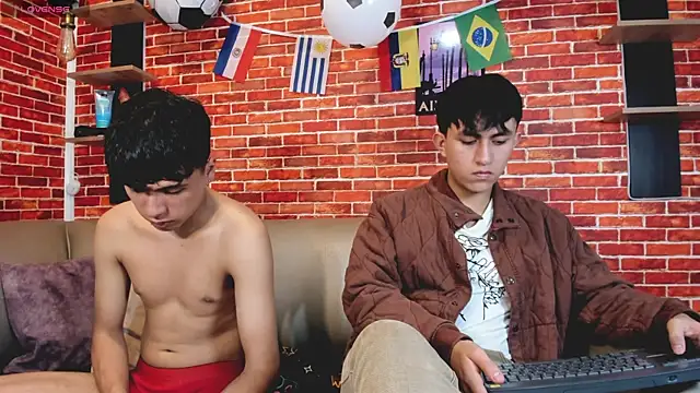 Hoot_boyss_ Show Webcam