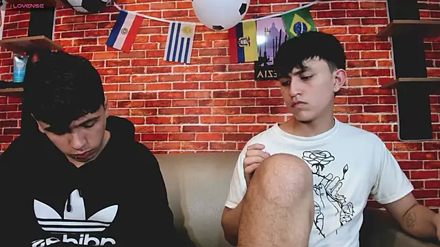 Hoot_boyss_ Show Webcam