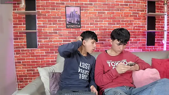 Hoot_boyss_ 网络视讯表演