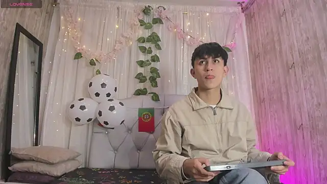 Hoot_boyss_ 网络视讯表演