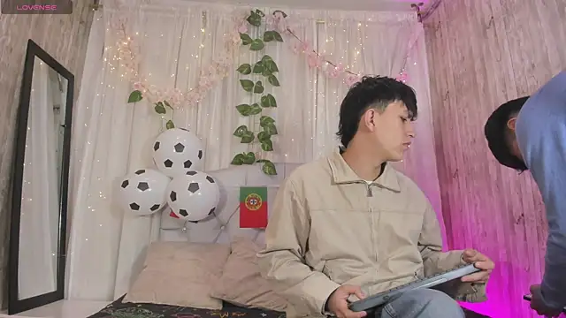 Hoot_boyss_ 在線直播表演
