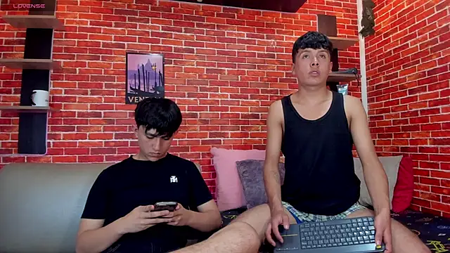 Hoot_boyss_ Pertunjukan Webcam