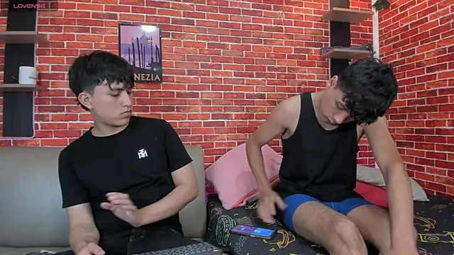 Hoot_boyss_'s Webcam Show