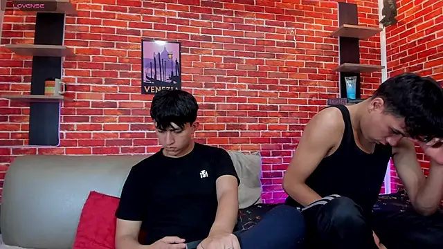 Hoot_boyss_ Adlı Modelin Web Kamerası Şovu