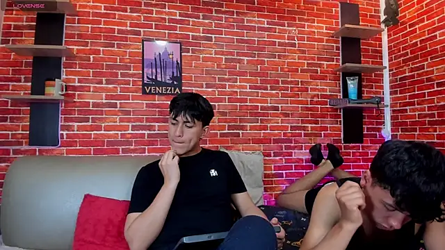 Hoot_boyss_ Pertunjukan Webcam