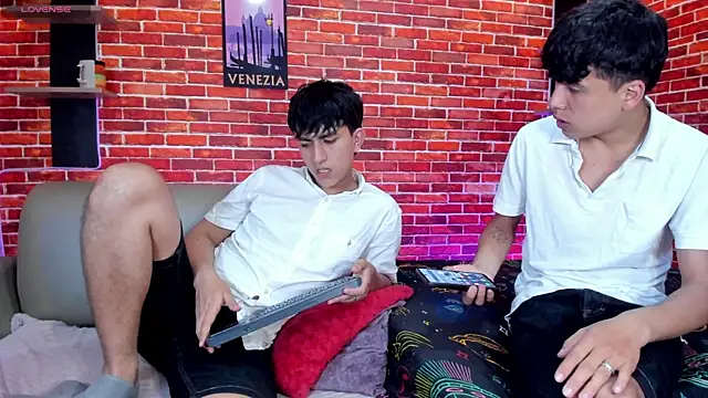 Hoot_boyss_ 网络视讯表演