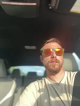 lockedstacking's Webcam Show