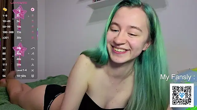 Emilya201's Live XXX Chat
