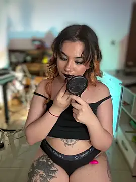 Chatroom XXX en direct de NikkiNix
