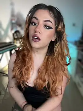 NikkiNix élő XXX-chatje