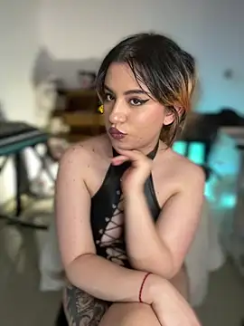 NikkiNix Live XXX-chat
