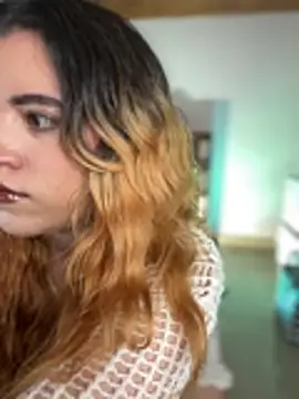 NikkiNix Chat XXX in diretta