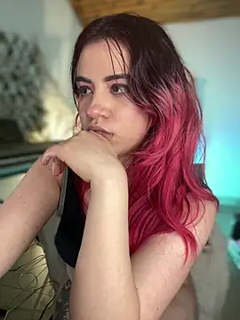 NikkiNix Chat XXX live