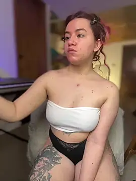 NikkiNix live XXX chat