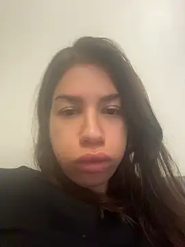 Alexbrune Adlı Modelin Canlı Sohbet Odası