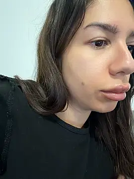 عرض كام Alexbrune