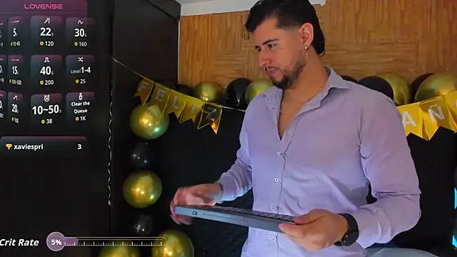 Show modela Ryan_evannss_ na web-kameri