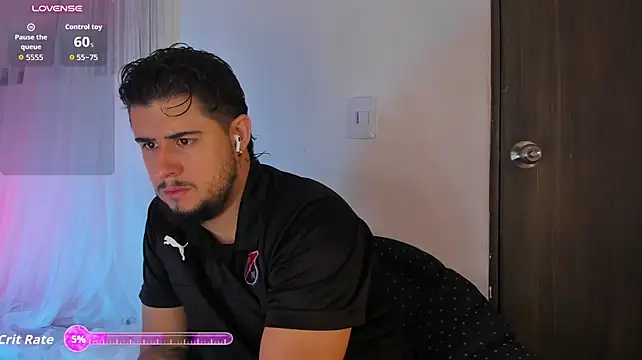 Ryan_evannss_ Show in webcam