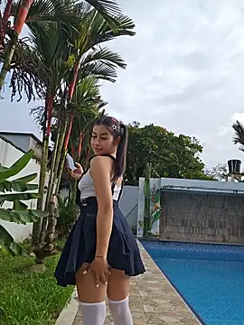 Luisa_Madrid Live chatroom