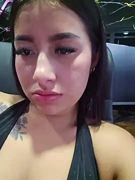 Pertunjukan Kamera Web Luisa_Madrid